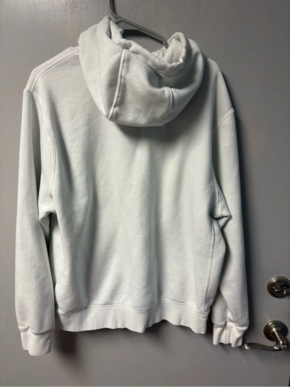 Nike Men’s White Pullover Hoodie - Classic Swoosh size large